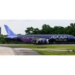 Airplane Model*JC Wings XX20426A 1:200 Riyadh Air Boeing 787-9 N8572C (Flaps Down) - Miniature Marvels: Airplane Models & Painted Dice