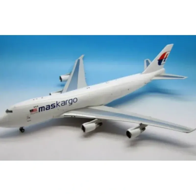 Airplane Model*JFox JF-747-4-022 1:200 Maskargo Boeing 747-400 9M-MPR - Miniature Marvels: Airplane Models & Painted Dice
