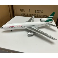 Airplane Model*JFox JF-L1011-005 1:200 Cathay Pacific L1011 - Miniature Marvels: Airplane Models & Painted Dice