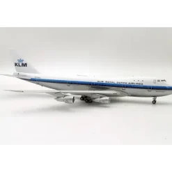 Airplane Model*Jfox JF-747-2-036P 1:200 KLM Boeing 747-206B PH-BUE - Miniature Marvels: Airplane Models & Painted Dice