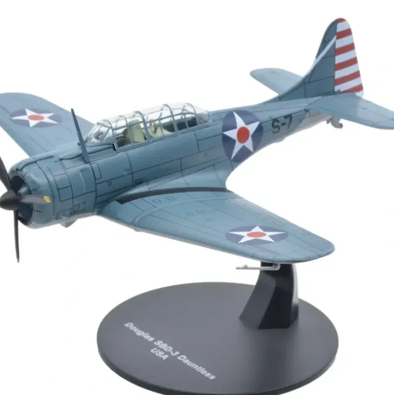Airplane Model*Motor City Classics 27287-38 1:72 Douglass SBD-3 Dauntless - Miniature Marvels: Airplane Models & Painted Dice