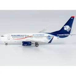 Airplane Model*NG 77029 1:400 AeroMexico Boeing 737-700 XA-CTG - Miniature Marvels: Airplane Models & Painted Dice