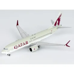 Airplane Model*NG 88018 1:400 Qatar Airways Boeing 737 MAX 8 A7-BSH - Miniature Marvels: Airplane Models & Painted Dice