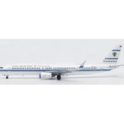 Airplane Model<Pre-Order JC Wings Models XX20232 1:200 State of Kuwait Boeing 737-900ER Reg: 9K-GCC - Miniature Marvels: Airplane Models & Painted Dice