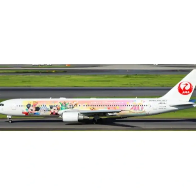 Airplane Model<Pre-Order JC Wings SA4JAL029 1:400 Japan Air Lines Boeing 767-300ER "Dream-Go-Round" - Miniature Marvels: Airplane Models & Painted Dice