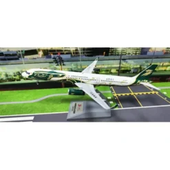Airplane Model<Pre-Order KJ Models KJ-A321-121 1:200 B-8107 Capital Airlines Airbus A321-231 (WL) - Miniature Marvels: Airplane Models & Painted Dice