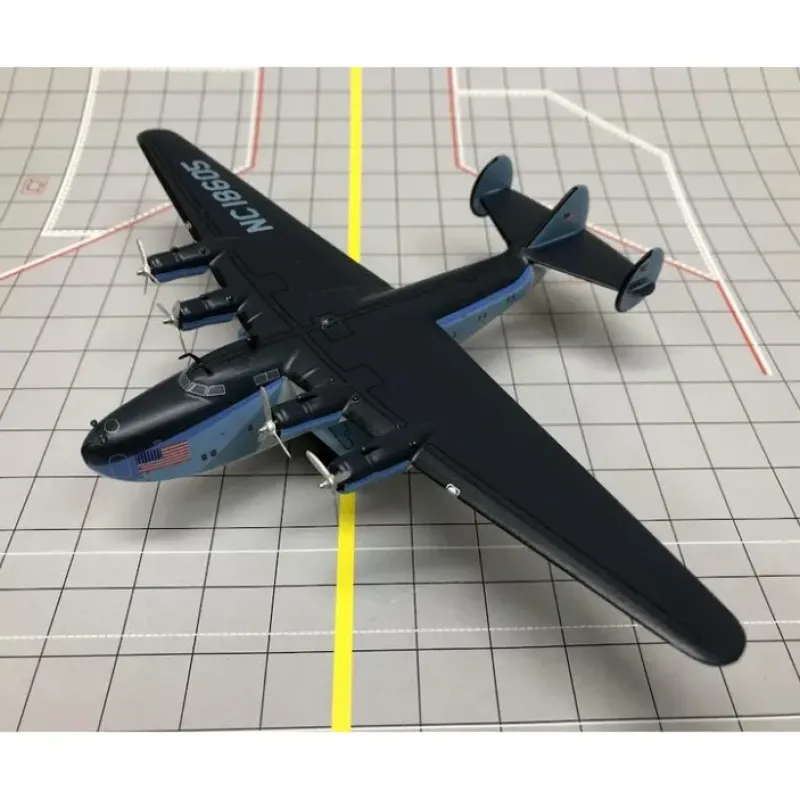 Airplane Model<PRE-ORDER Sky Classics 1:200 Boeing 314 USN Presidential Special Mission - Miniature Marvels: Airplane Models & Painted Dice