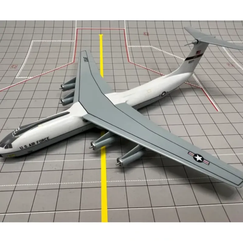 Airplane Model<Pre-Order Sky Classics 1:200 C-141B Hanoi Taxi, Wright Patterson AFB 2006 USAF - Miniature Marvels: Airplane Models & Painted Dice