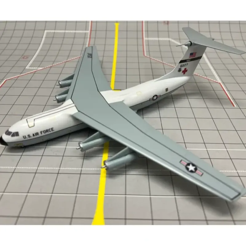 Airplane Model<Sky Classics 1:200 C-141A Starlifter USAF Hanoi Taxi 60177 - Miniature Marvels: Airplane Models & Painted Dice