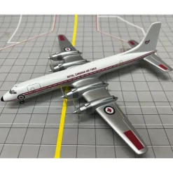 Airplane Model<Sky Classics 1:200 Canadair CC-106 Yukon RCAF CL-44 - Miniature Marvels: Airplane Models & Painted Dice