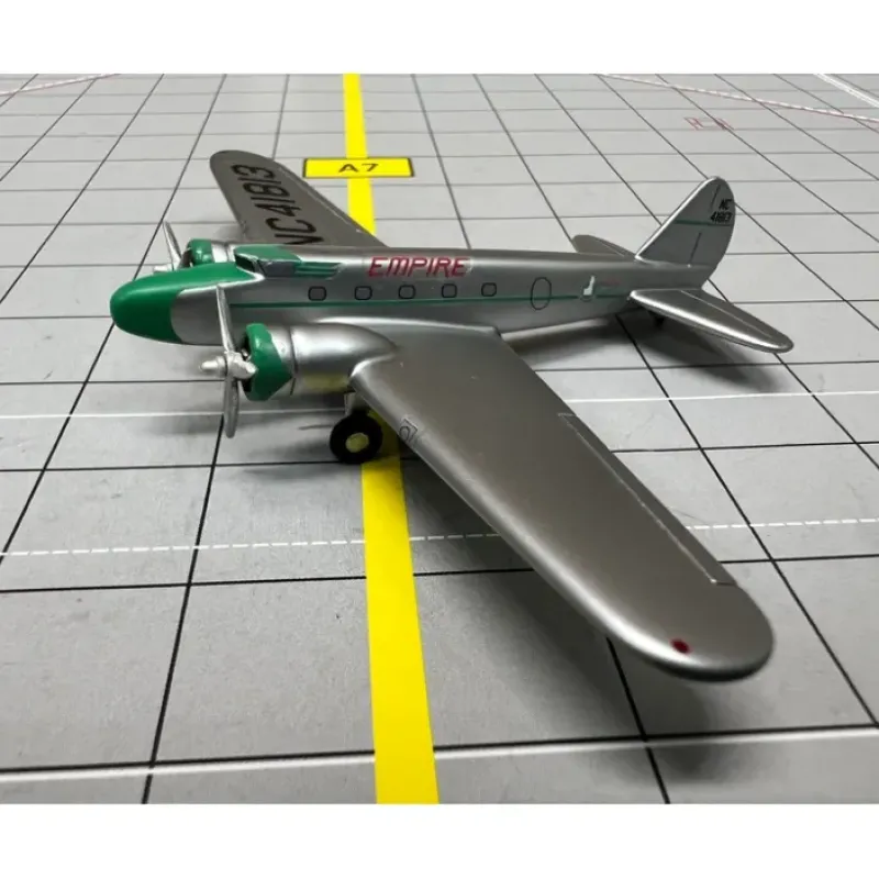 Airplane Model<Sky Classics 1:200 Empire Airlines Boeing 247 - Miniature Marvels: Airplane Models & Painted Dice