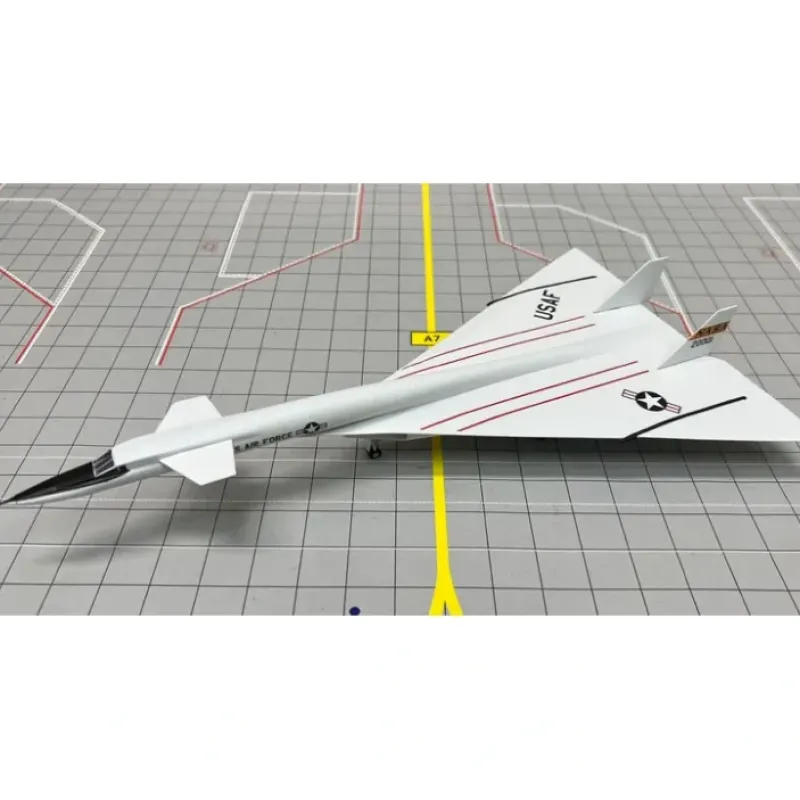 Airplane Model<Sky Classics 1:200 XB-70 Valkyrie NASA - Miniature Marvels: Airplane Models & Painted Dice