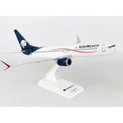 Airplane Model<SkyMarks 1:130 Aeromexico Boeing 737 Max 8 SKR958 - Miniature Marvels: Airplane Models & Painted Dice