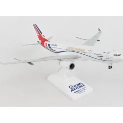 Airplane Model<SkyMarks 1:200 Royal Air Force A330-200 SKR1058 - Miniature Marvels: Airplane Models & Painted Dice
