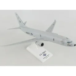 Airplane Model<SkyMarks SKR1119 1:130 P8 USA Navy SKR1119 - Miniature Marvels: Airplane Models & Painted Dice