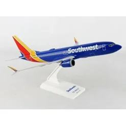 Airplane Model<Skymarks SKR938 1:130 Southwest Boeing 737 MAX8 - Miniature Marvels: Airplane Models & Painted Dice