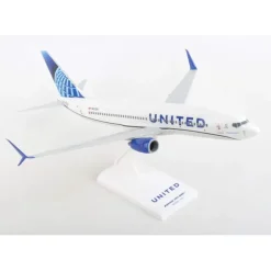 Airplane Model<SkyMarks SKR1028 United Airlines Boeing 737-800 N37267 - Miniature Marvels: Airplane Models & Painted Dice