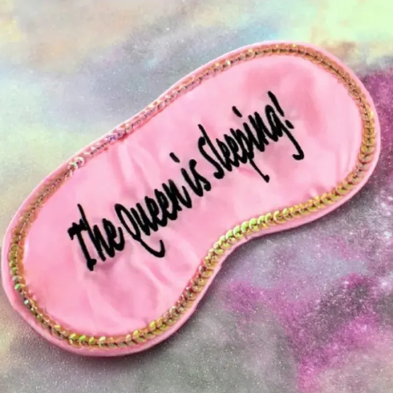 Egpull<THE QUEEN IS SLEEPING Mask - Funny Female Sleep Eye Blindfold Soft EyeMask Gift - Miniature Marvels: Airplane Models & Painted Dice