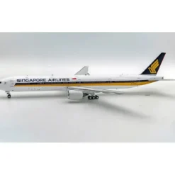 Airplane Model<WB Models WB-777-3-020 1:200 Singapore Airlines 9V-SYG - Miniature Marvels: Airplane Models & Painted Dice