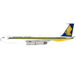 Airplane Model<WB Models WB-707-3-003 1:200 Singapore Airlines Boeing 707-300 9V-BBB - Miniature Marvels: Airplane Models & Painted Dice